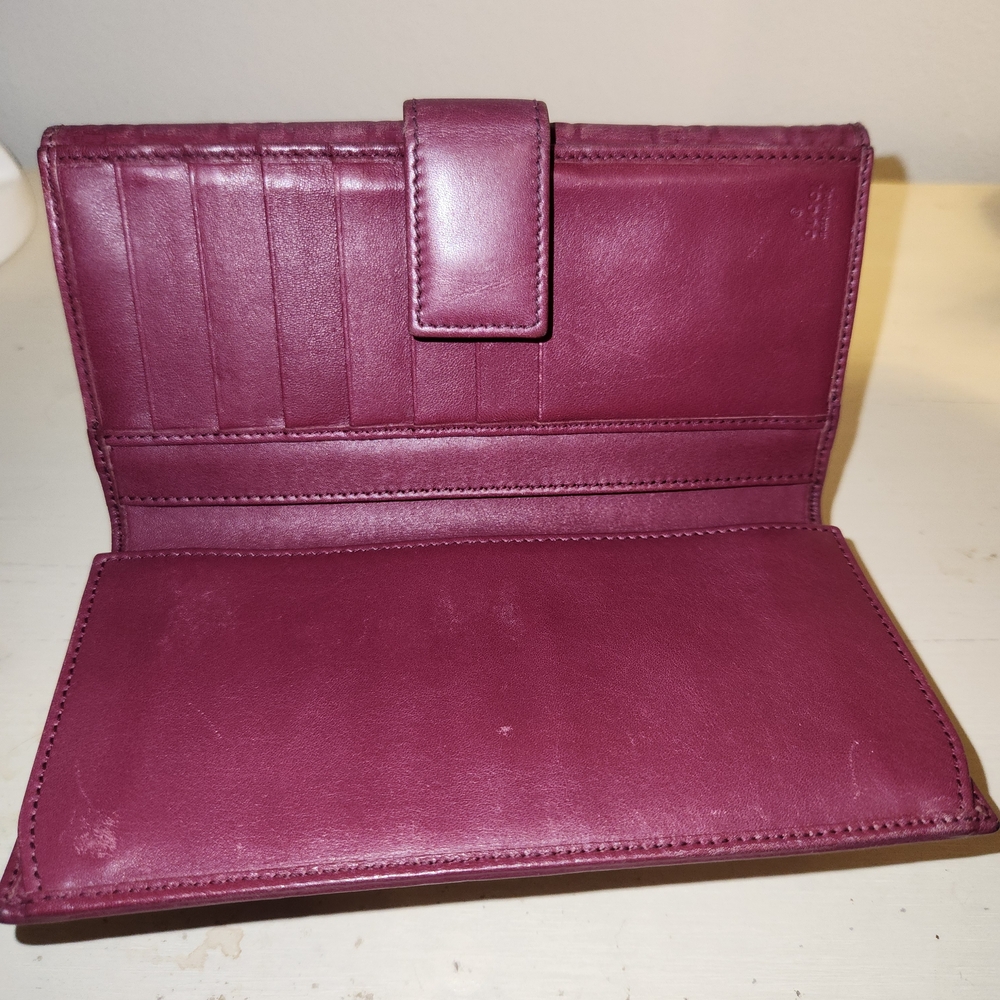 Gucci Plum Leather Continental Wallet - Embossed Monogram Comes With Dust Bag. - Picture 8 of 16